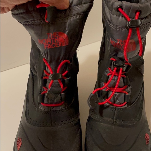 The North Face boots for boy size 2 . Gray black and gray - Picture 5 of 14